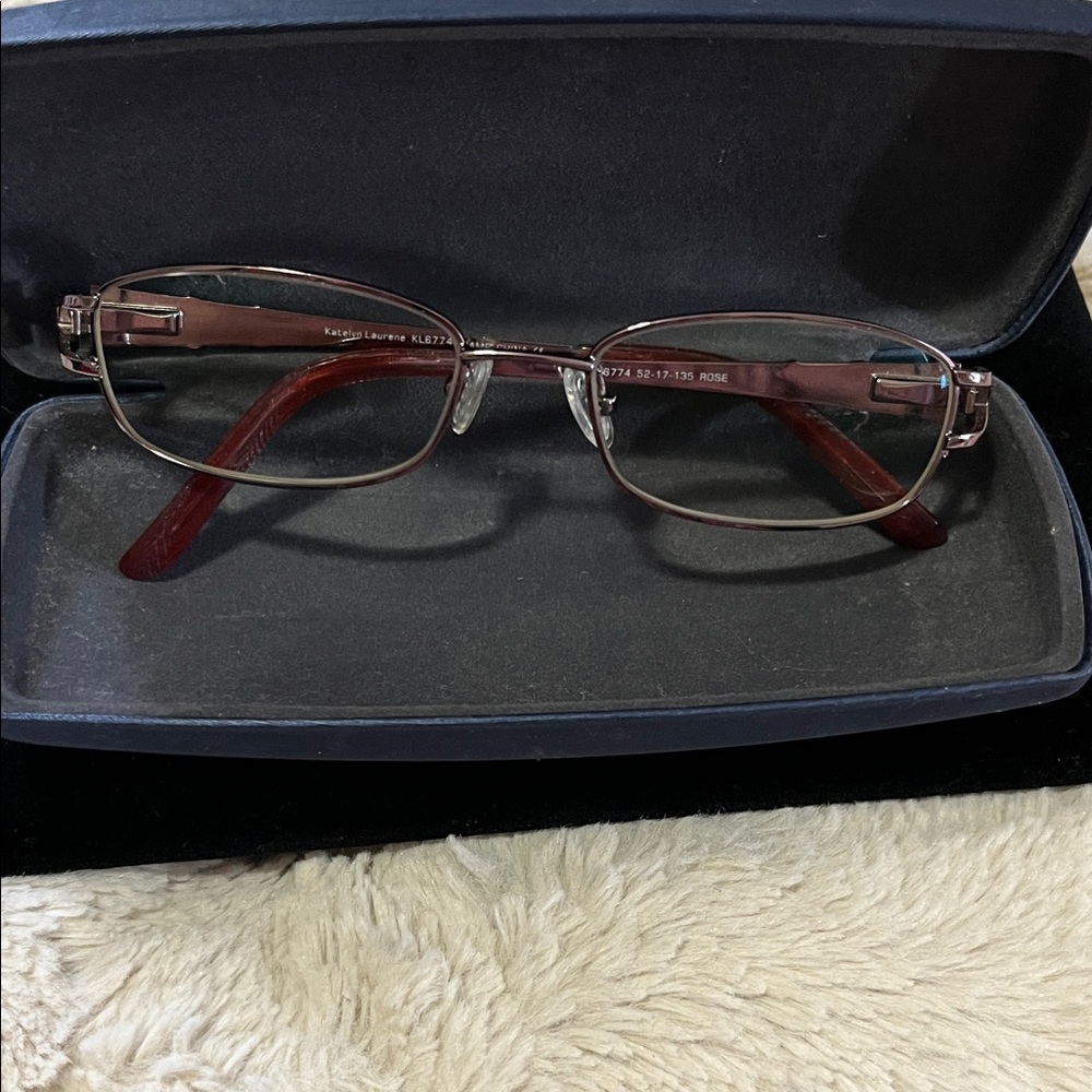 Elegant Burgundy Women's Glasses